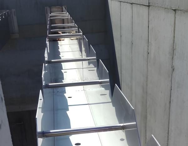 Stainless steel Thomson weirs and collection channels